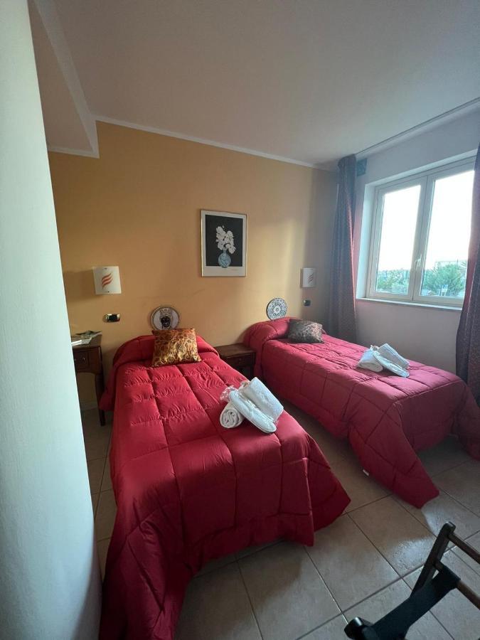 Carlo V - Holiday Rooms Porto Empedocle Exterior foto