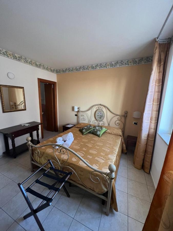 Carlo V - Holiday Rooms Porto Empedocle Exterior foto