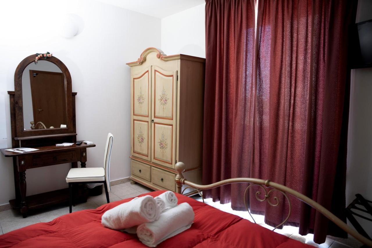 Carlo V - Holiday Rooms Porto Empedocle Exterior foto
