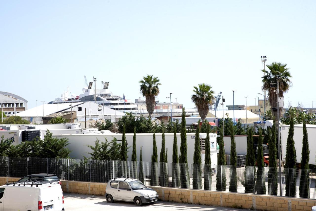 Carlo V - Holiday Rooms Porto Empedocle Exterior foto
