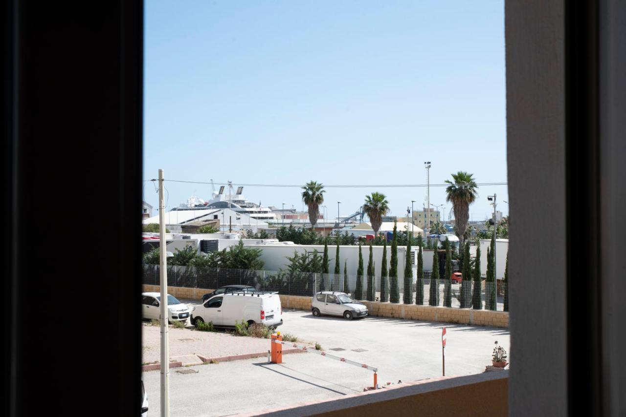 Carlo V - Holiday Rooms Porto Empedocle Exterior foto