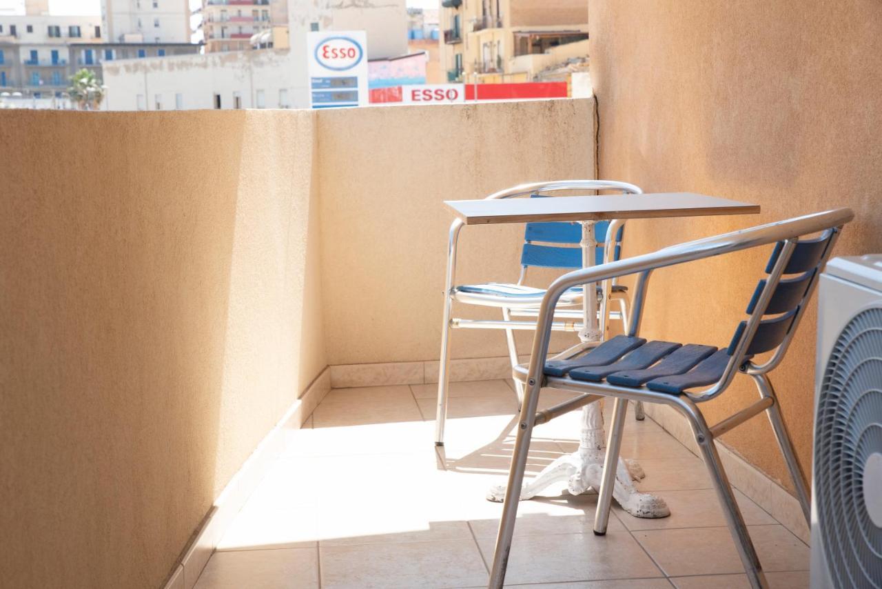 Carlo V - Holiday Rooms Porto Empedocle Exterior foto