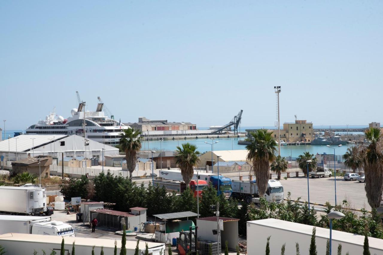 Carlo V - Holiday Rooms Porto Empedocle Exterior foto